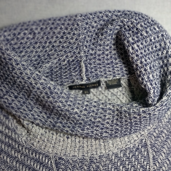 The Second Most Perfect Sweater I've Ever Seen - Picture 3 of 7